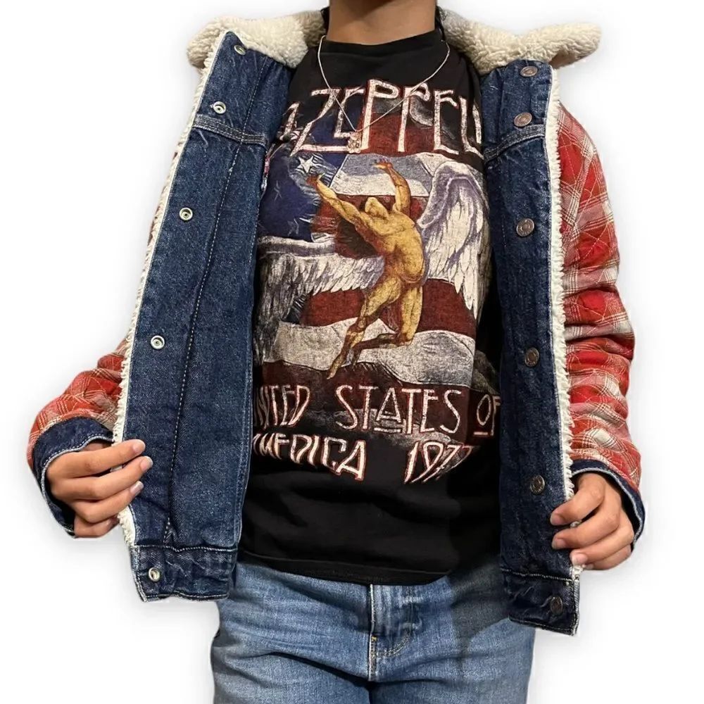 Levi's Reversible Trucker Jacket - Picture 3 of 14